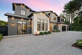 Penthouse with City Views in East Lindfield